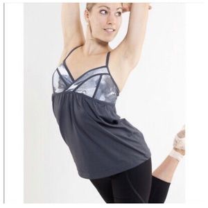 🛑 SOLD lululemon Athletica Rehearsal Tank
